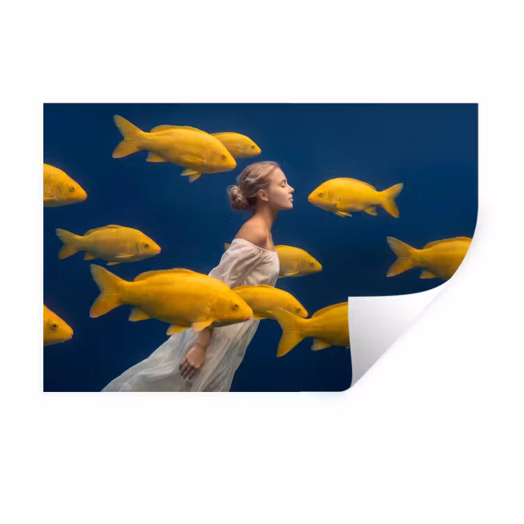 Muursticker - Vrouw - Vis - Water - Natuur - Geel — 1
