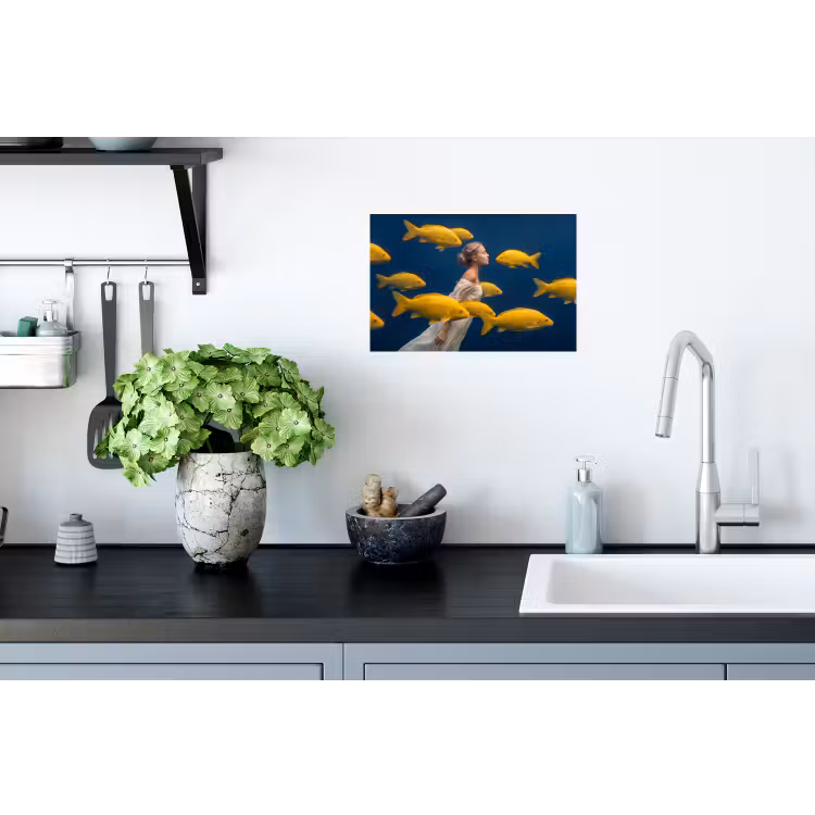 Muursticker - Vrouw - Vis - Water - Natuur - Geel — 2