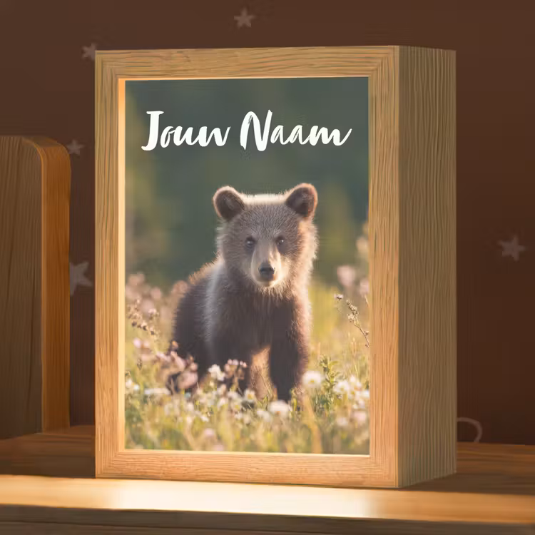 Nachtlampje met naam - Beer - Bloemenveld - Gras — 1
