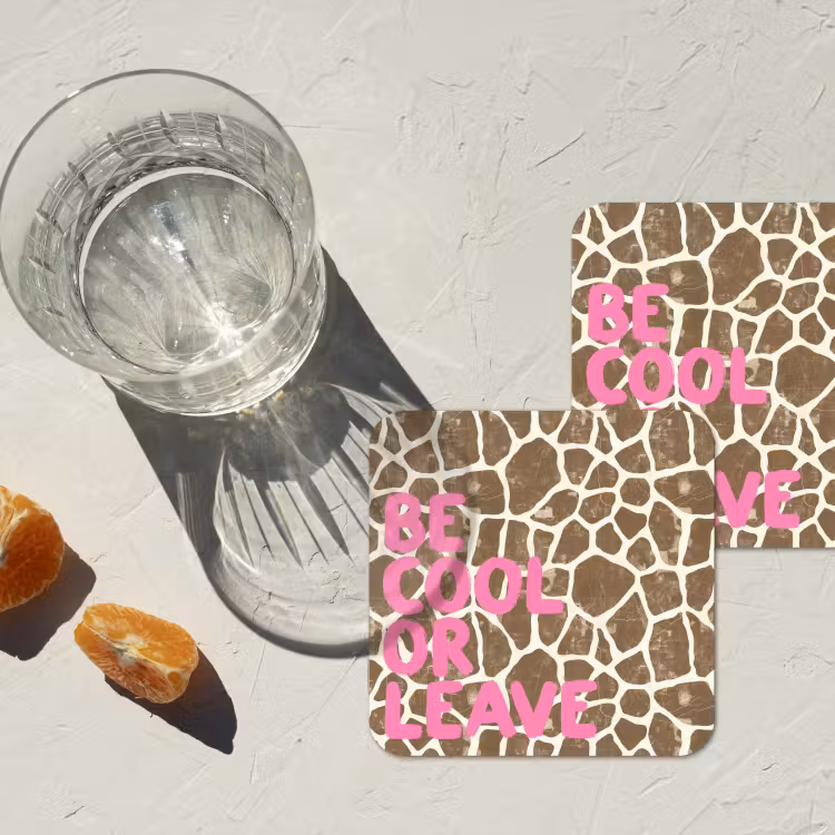 Onderzetter​ - Tekst - Be cool or leave - Roze - Giraffenprint — 3