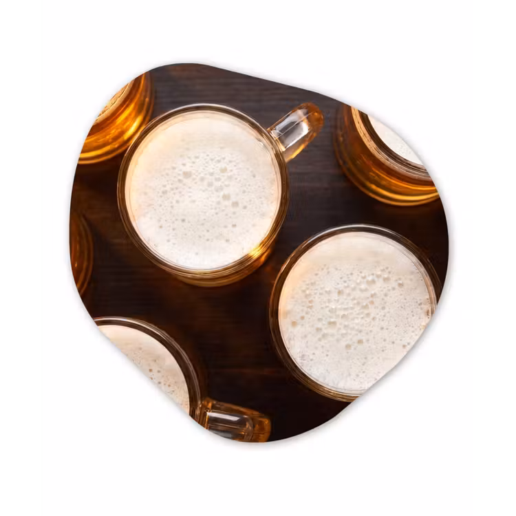 Organisch schilderij - Forex - Bier - Glazen - Schuim - Hout - Drank — 1