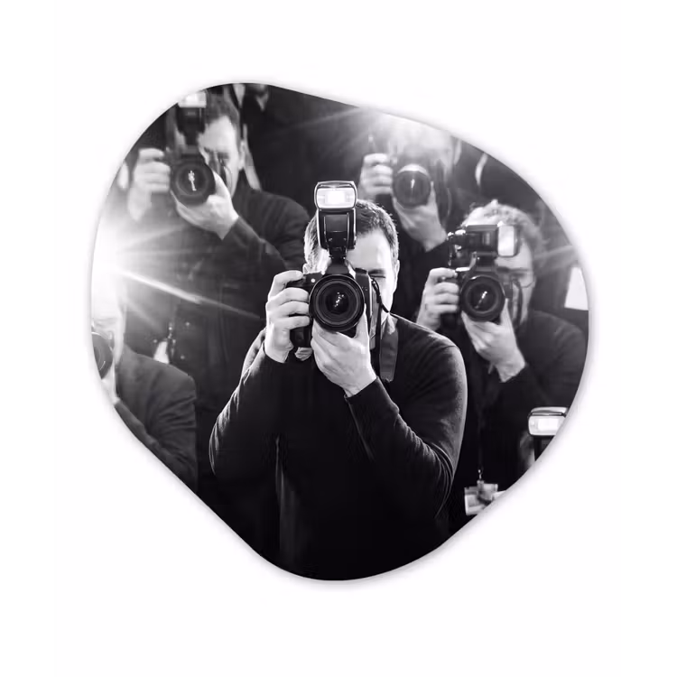 Organisch schilderij - Forex - Mensen - Camera - Flitslicht - Zwart-wit - Media — 1