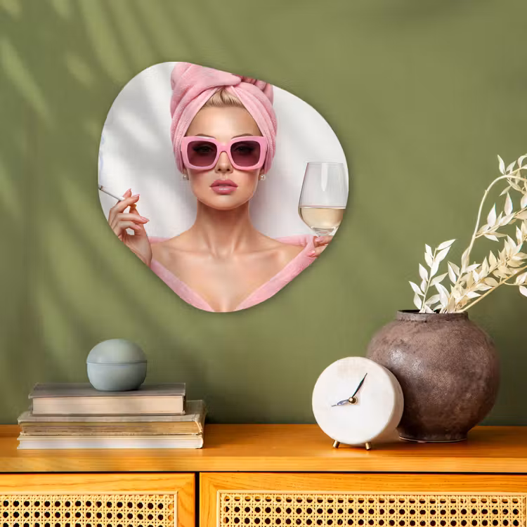 Organisch schilderij - Forex - Vrouw - Roze - Wijn - Zonnebril — 2
