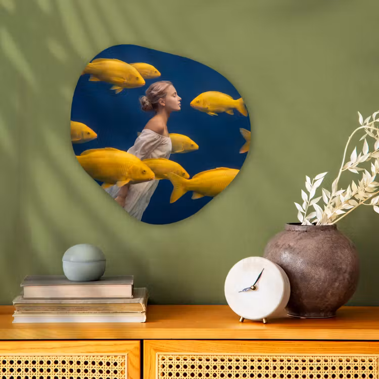 Organisch schilderij - Forex - Vrouw - Vis - Water - Natuur - Geel — 2