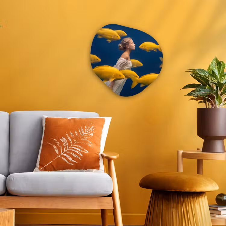 Organisch schilderij - Forex - Vrouw - Vis - Water - Natuur - Geel — 3