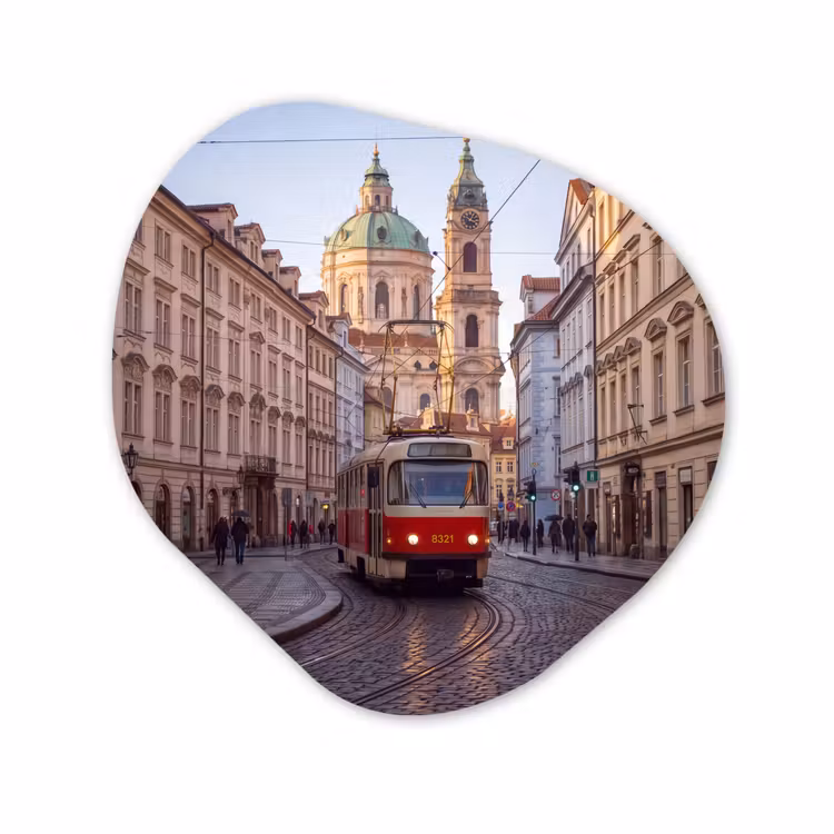 Organisch schilderij - Forex - Tram - Straat - Stadsgezicht - Klassiek - Rood — 1