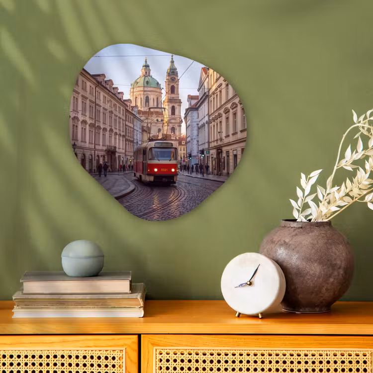 Organisch schilderij - Forex - Tram - Straat - Stadsgezicht - Klassiek - Rood — 2