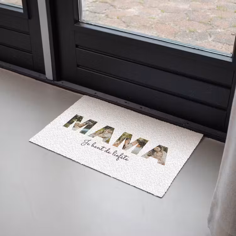 Personaliseerbare deurmat - Mama - Lettercollage — 2