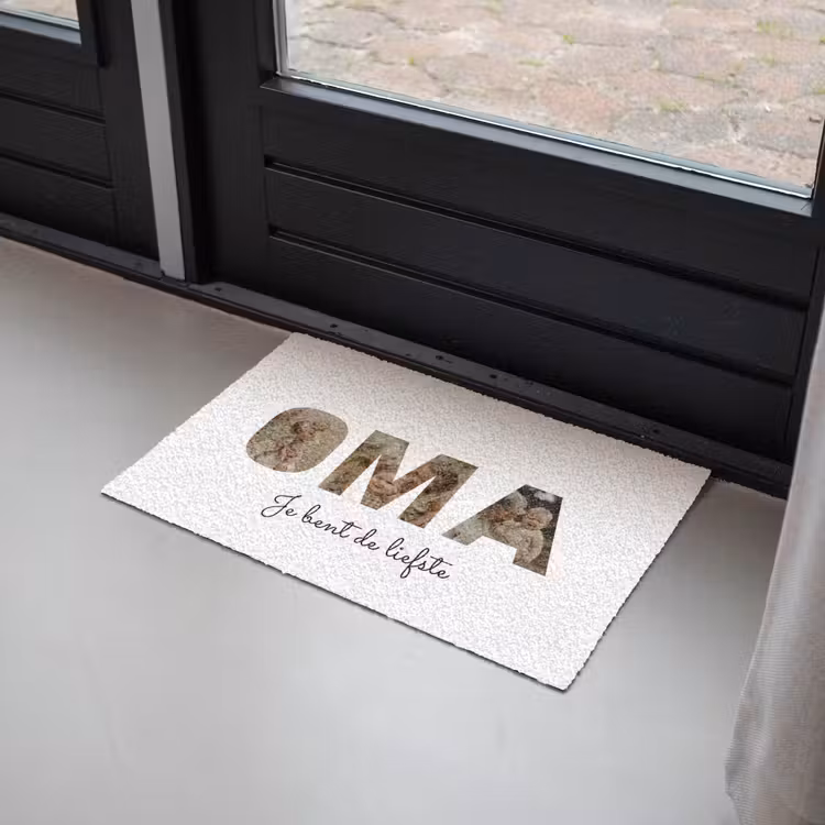 Personaliseerbare deurmat - Oma - Lettercollage — 2