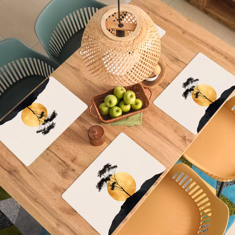 Placemat - 6 stuks - Zwarte boom - Gouden cirkel - Heuvel — 6