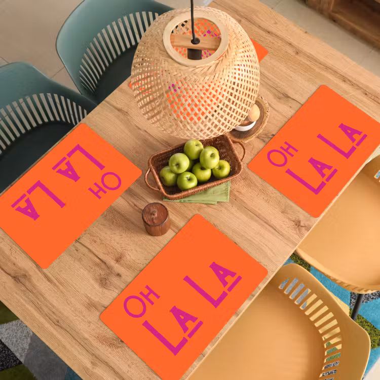 Placemat - 6 stuks - Oh la la - Oranje - Roze - Scheeflettertype — 6