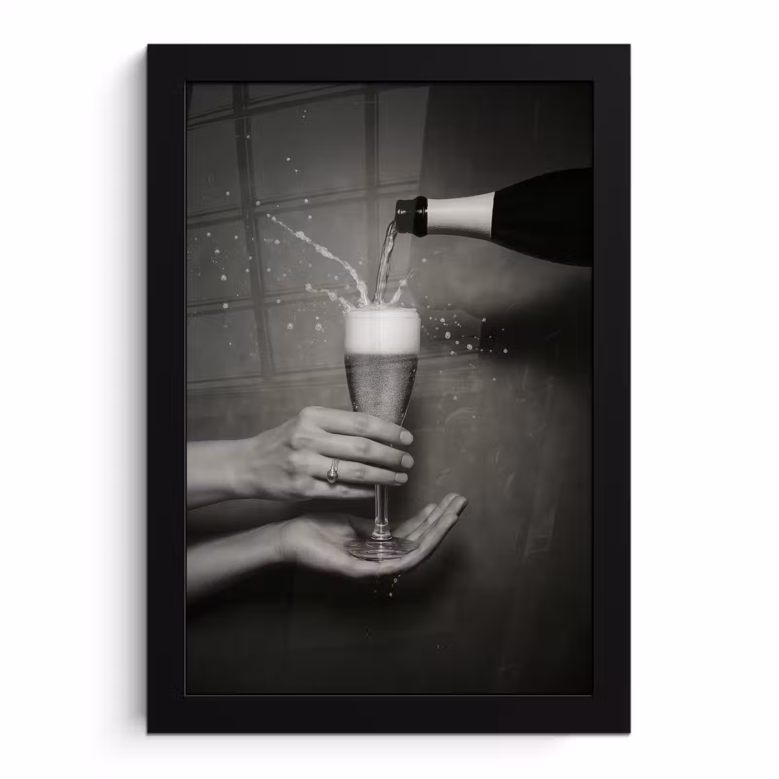 Poster met lijst - Champagnefles - Glas - Minimalistisch - Spetters — 1