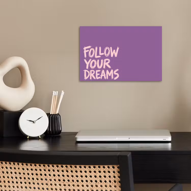 Poster - Follow your dreams - Paars - Penseeltextuur — 2