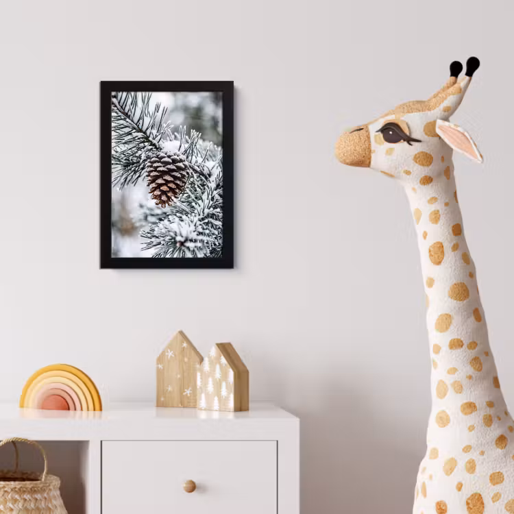 Poster met lijst - Dennenappel - Tak - Sneeuw - Winter - Sfeervol — 5