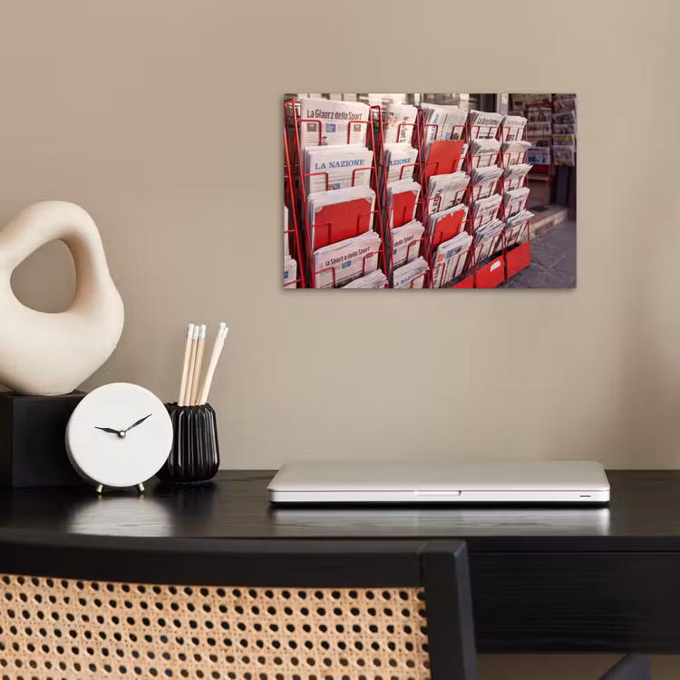 Poster - Kranten - Rek - Stedelijk - Dagelijks leven - Rood — 2