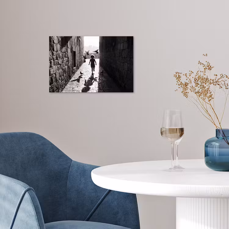 Poster - Kind - Vogel - Straat - Zwart-wit - Spelen — 4