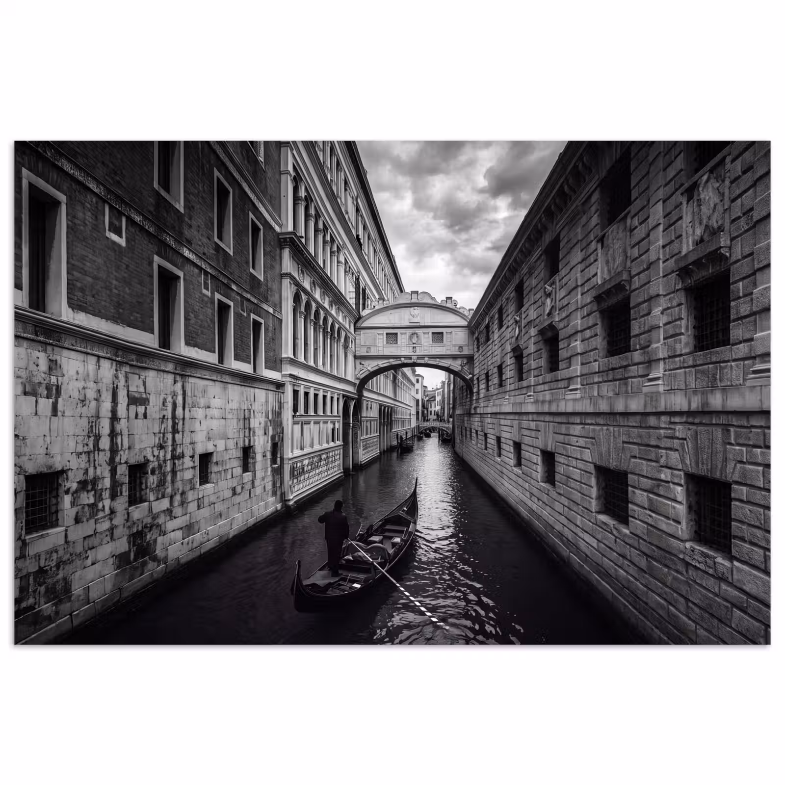 Poster - Boot - Waterweg - Stad - Zwart-wit - Architectuur — 1