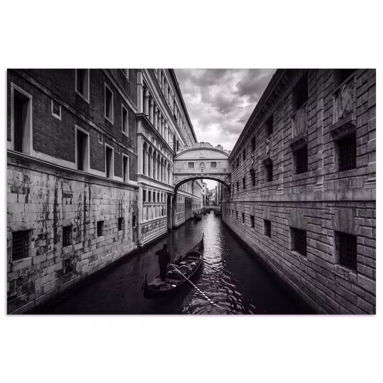 Poster - Boot - Waterweg - Stad - Zwart-wit - Architectuur — 1