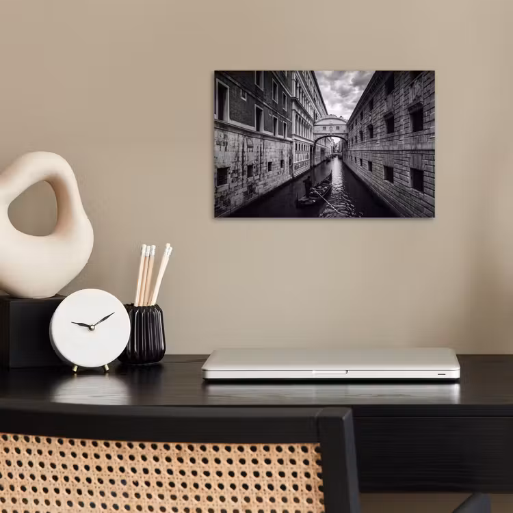 Poster - Boot - Waterweg - Stad - Zwart-wit - Architectuur — 2