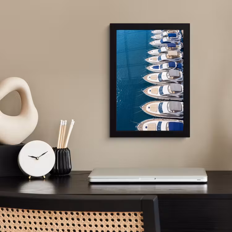 Poster met lijst - Boot - Jachthaven - Water - Zomer - Blauw — 3