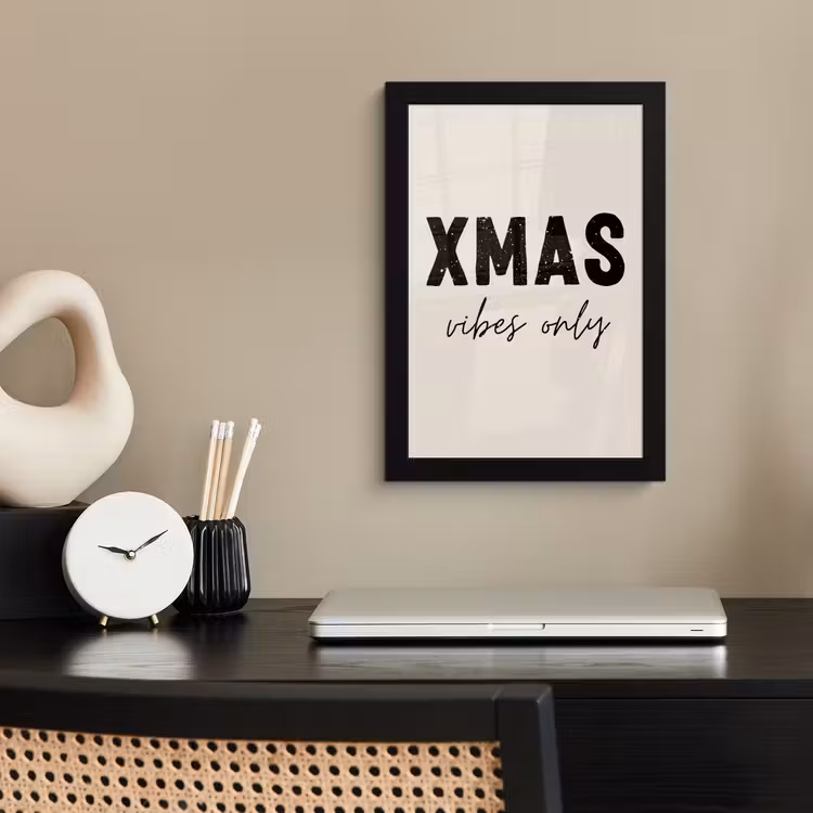 Poster met lijst - Kerst - Spreuk - xmas vibes only - Beige — 3