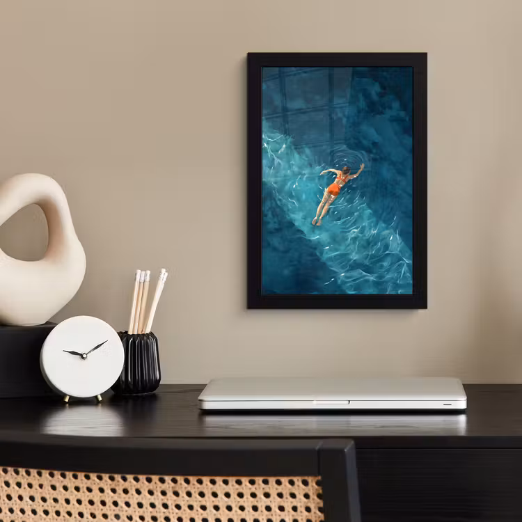 Poster met lijst - Vrouw - Water - Bikini - Oranje — 3