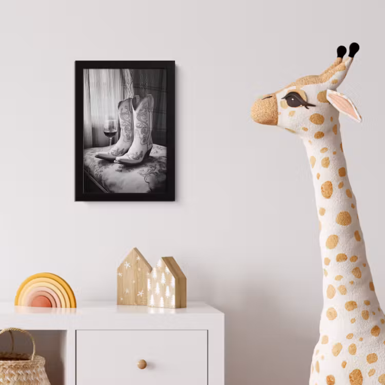 Poster met lijst - Wijn - Cowboylaarzen - Raamlicht - Wit — 5
