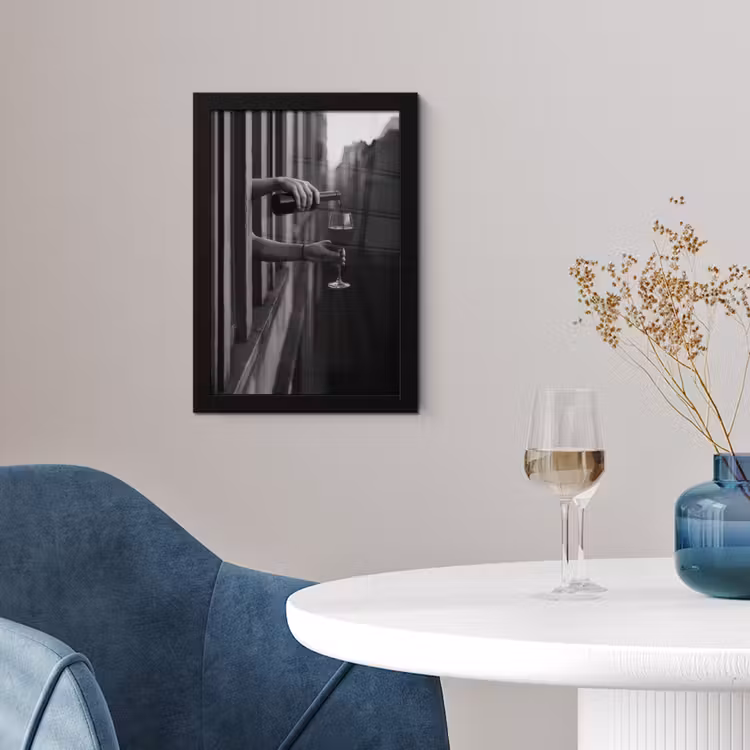 Poster met lijst - Wijnfles - Glas - Handen - Raam — 2