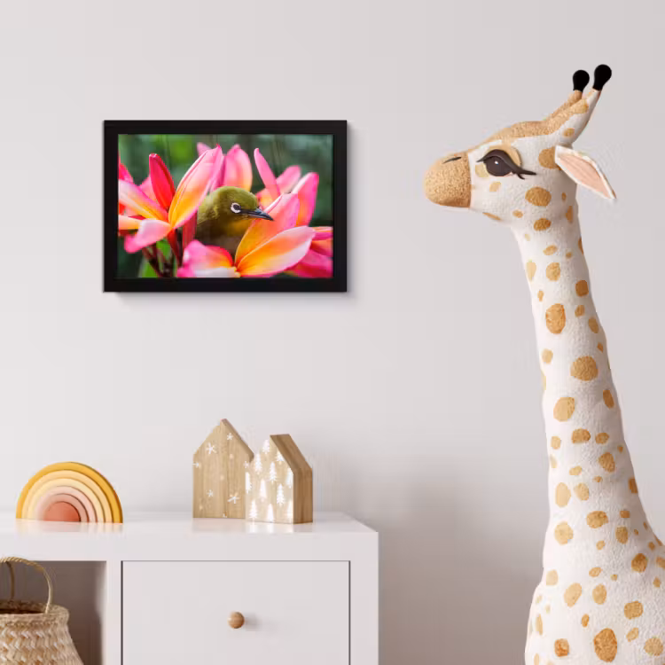 Poster met lijst - Tropische vogel tussen roze bloem — 5