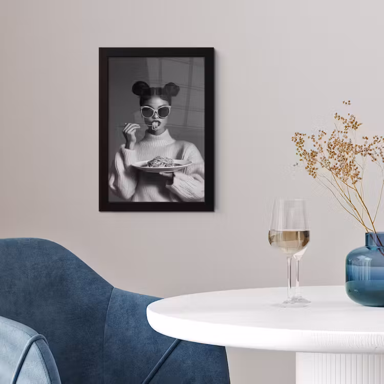 Poster met lijst - Vrouw - Pasta - Zonnebril — 2