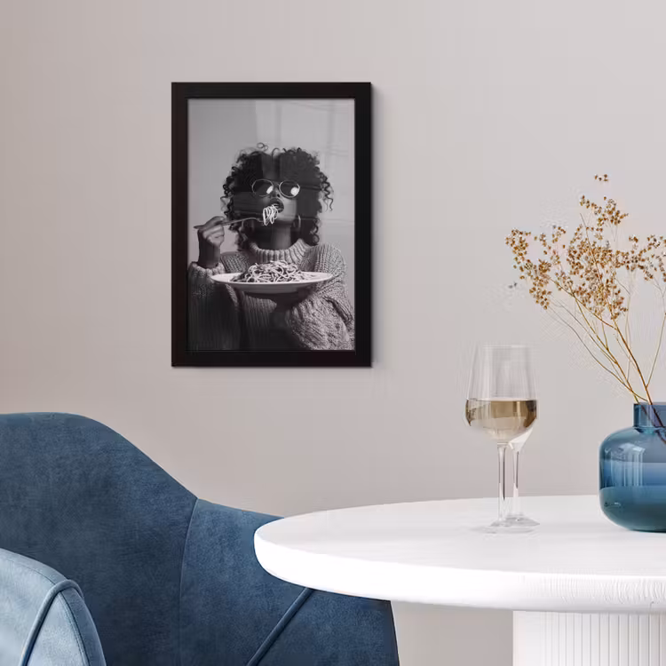 Poster met lijst - Vrouw - Pasta - Zwart - Wit — 2