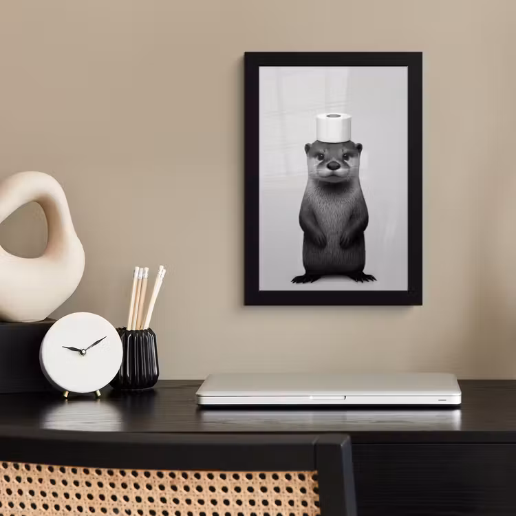Poster met lijst - Otter - WC rol - Zwart - Wit — 3