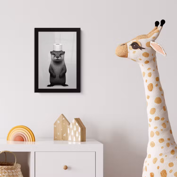 Poster met lijst - Otter - WC rol - Zwart - Wit — 5