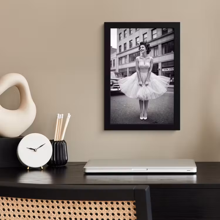 Poster met lijst - Retro - Vrouw - Zwart - Wit — 3