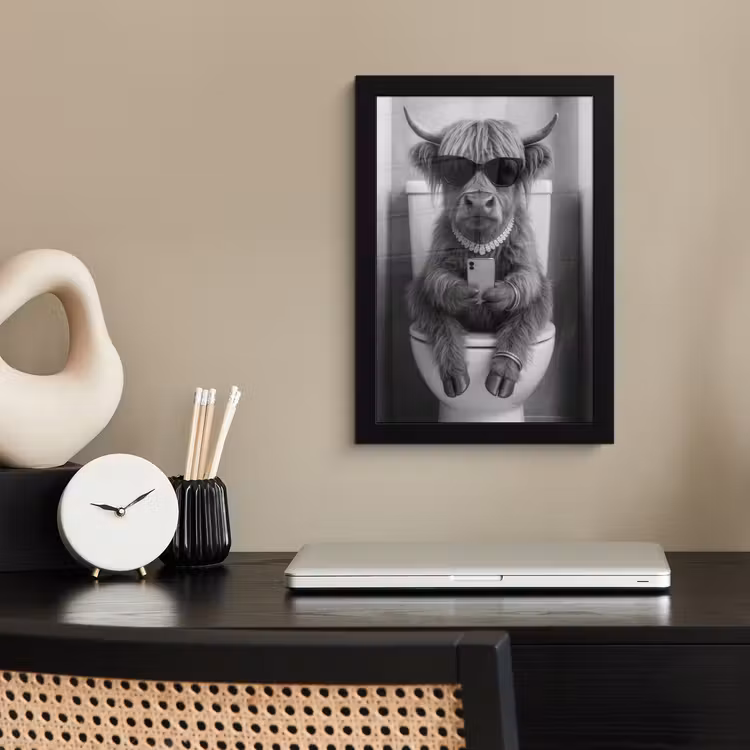 Poster met lijst - Stier - Telefoon - Toilet - Zwart - Wit — 3