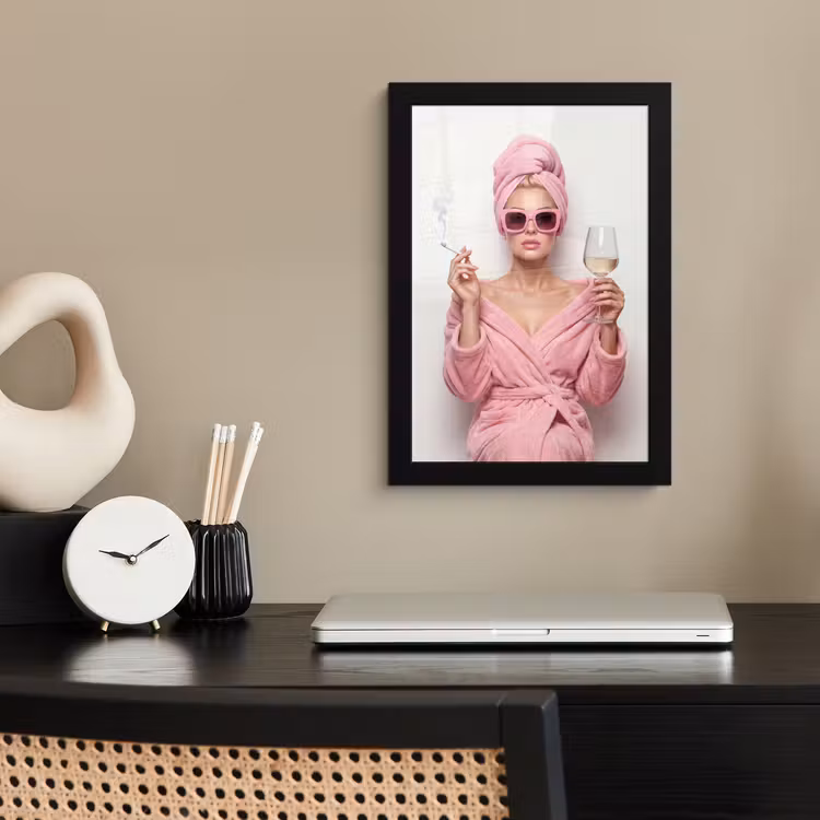 Poster met lijst - Vrouw - Roze - Wijn - Zonnebril — 3