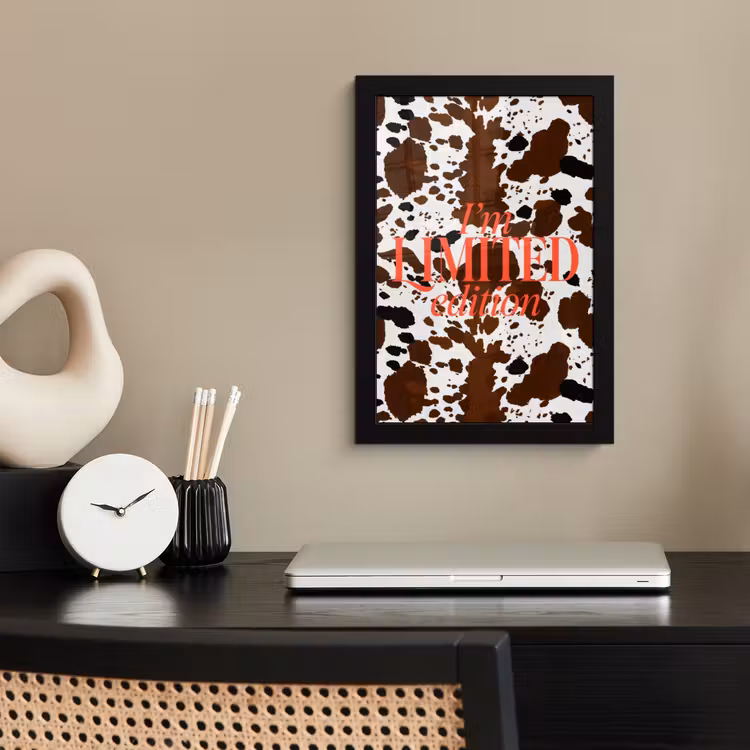 Poster met lijst - Koeienprint - Limited edition - Rood — 3