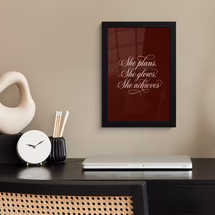Poster met lijst - She plans she glows she achieves - Rood - Cursief — 3