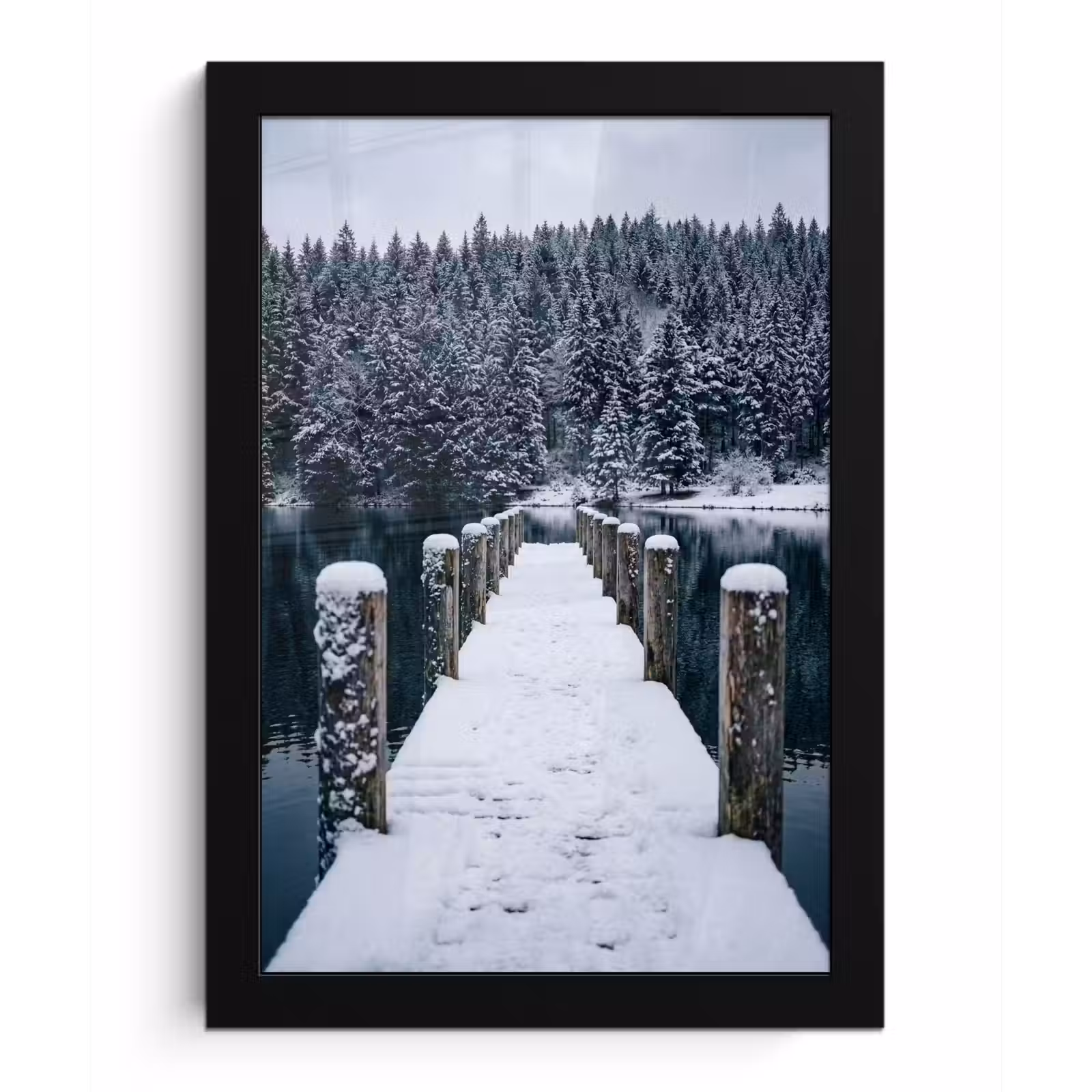 Poster met lijst - Steiger - Meer - Sneeuw - Bergen - Rustgevend — 1