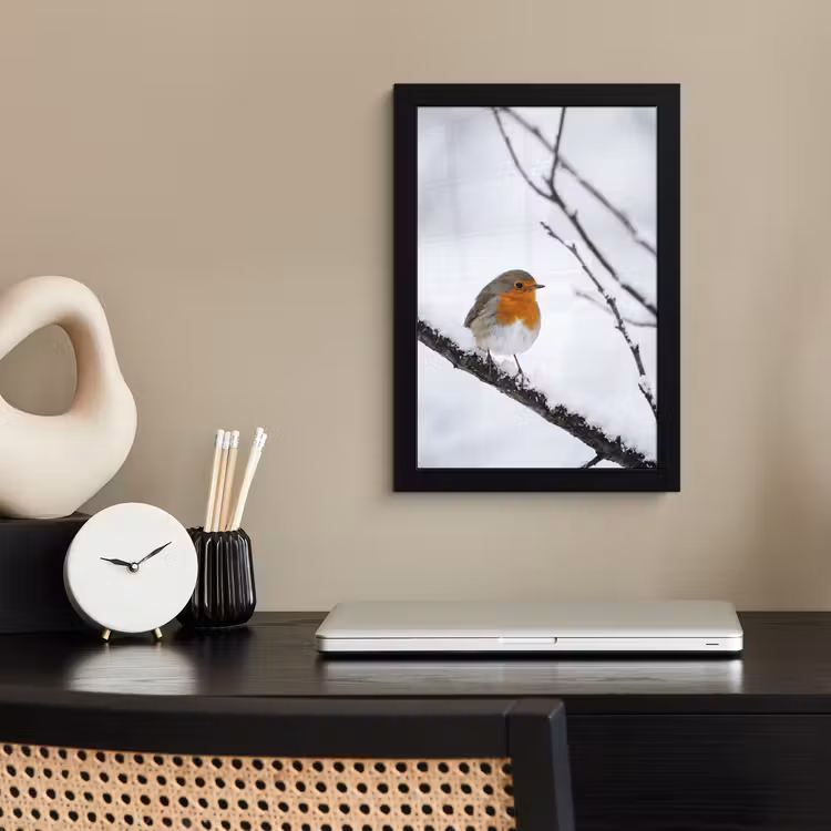 Poster met lijst - Roodborstje - Tak - Sneeuw - Winter - Levendig — 3