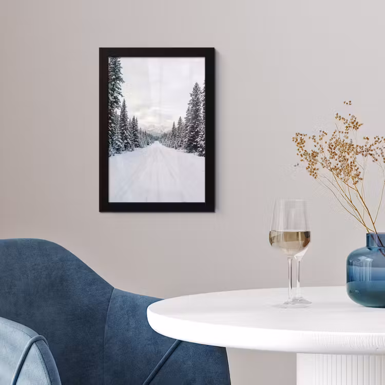 Poster met lijst - Weg - Sneeuw - Naaldbos - Winter - Avontuurlijk — 2