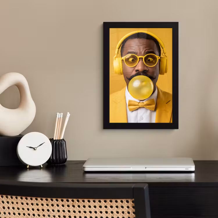Poster met lijst - Man - Bubblegum - Portret - Geel - Modern — 3