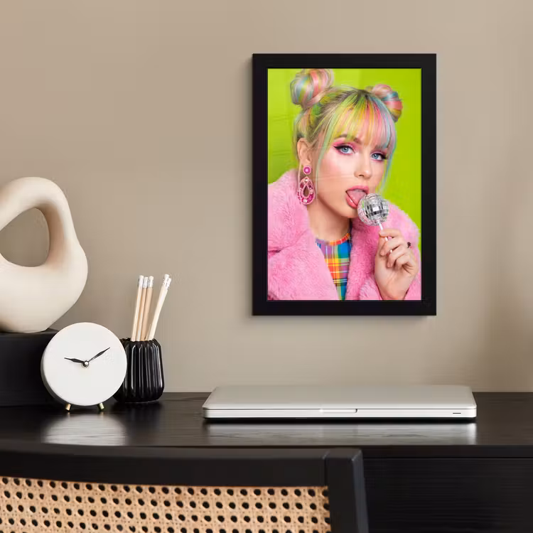 Poster met lijst - Vrouw - Kleurrijk haar - Pop art - Modern - Levendig — 3
