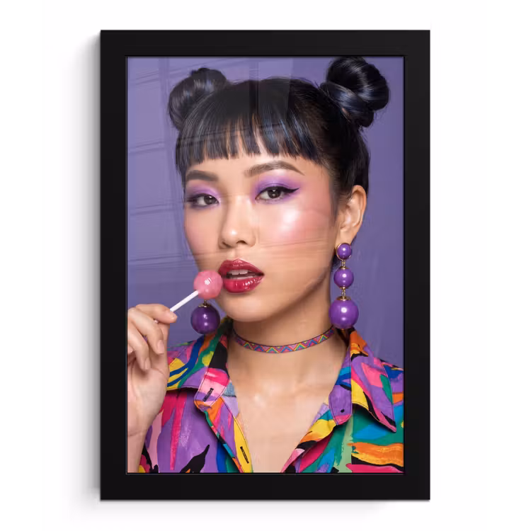 Poster met lijst - Vrouw - Portret - Make-up - Paars - Levendig — 1