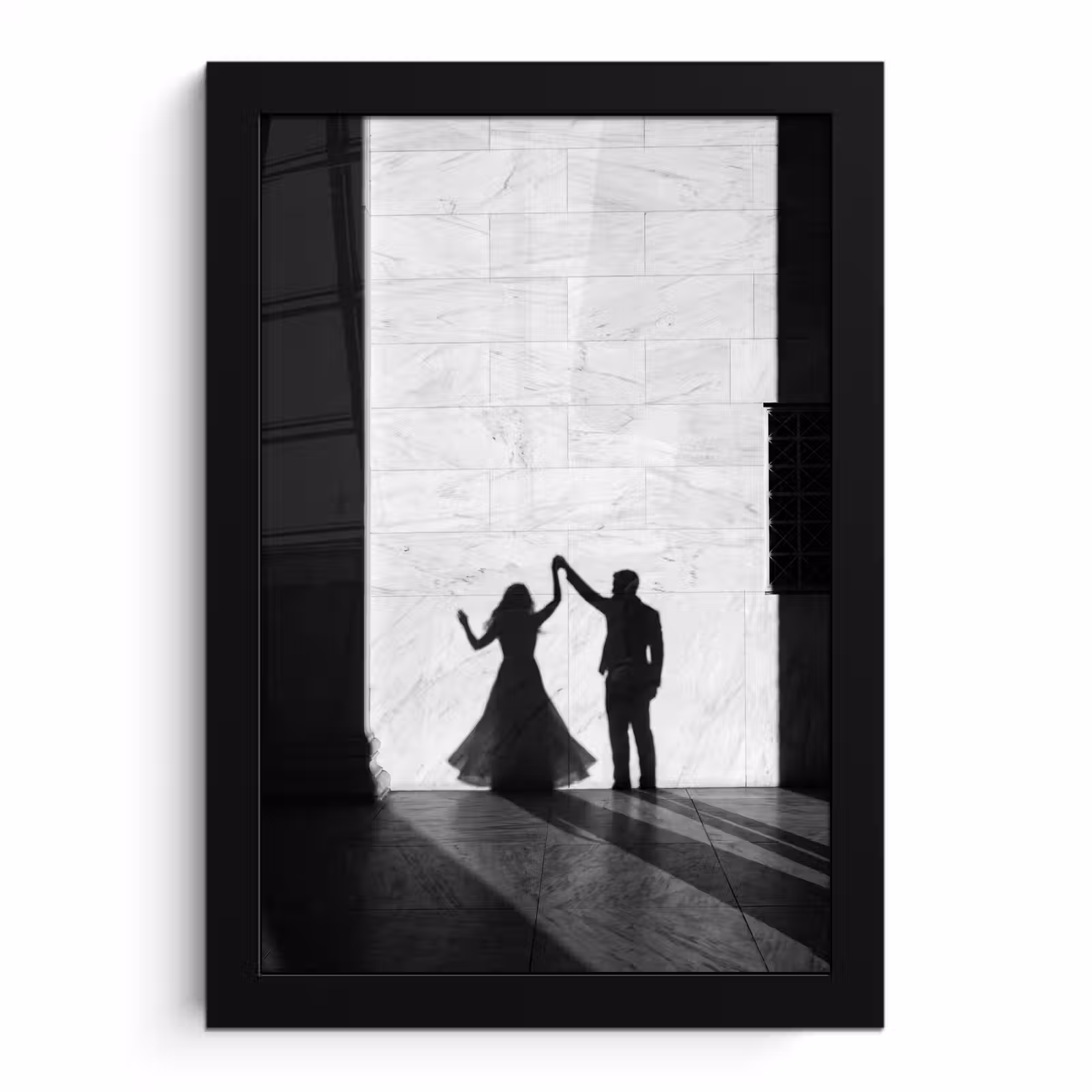Poster met lijst - Mensen - Schaduw - Dans - Zwart-wit - Liefde — 1