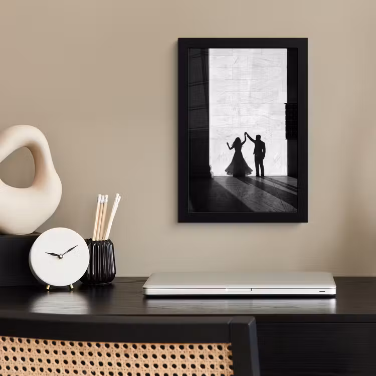 Poster met lijst - Mensen - Schaduw - Dans - Zwart-wit - Liefde — 3