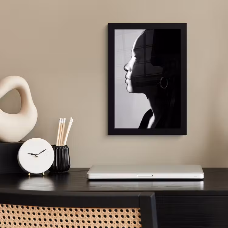 Poster met lijst - Vrouw - Profiel - Mensen - Zwart-wit — 3