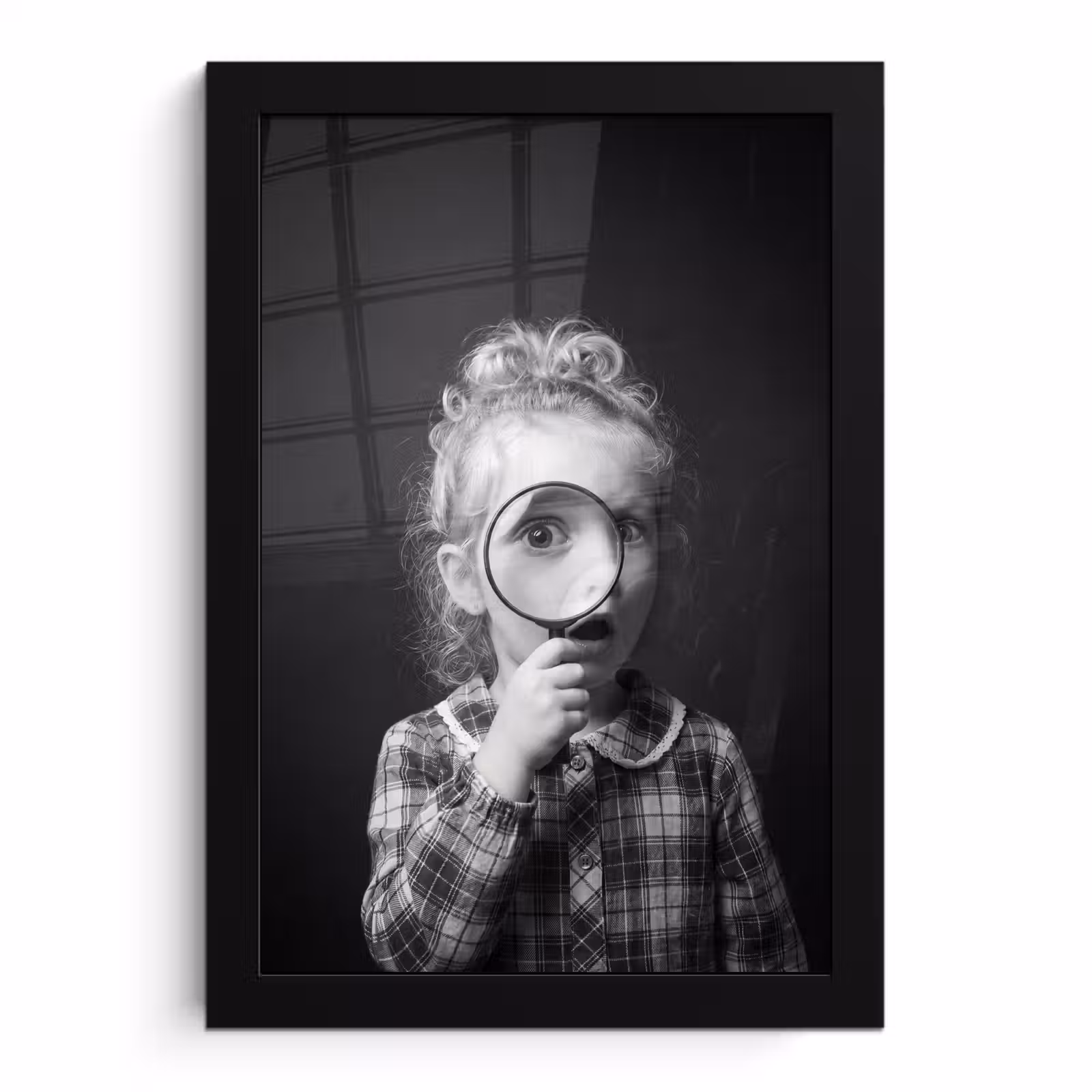 Poster met lijst - Kind - Vergrootglas - Portret - Zwart-wit — 1