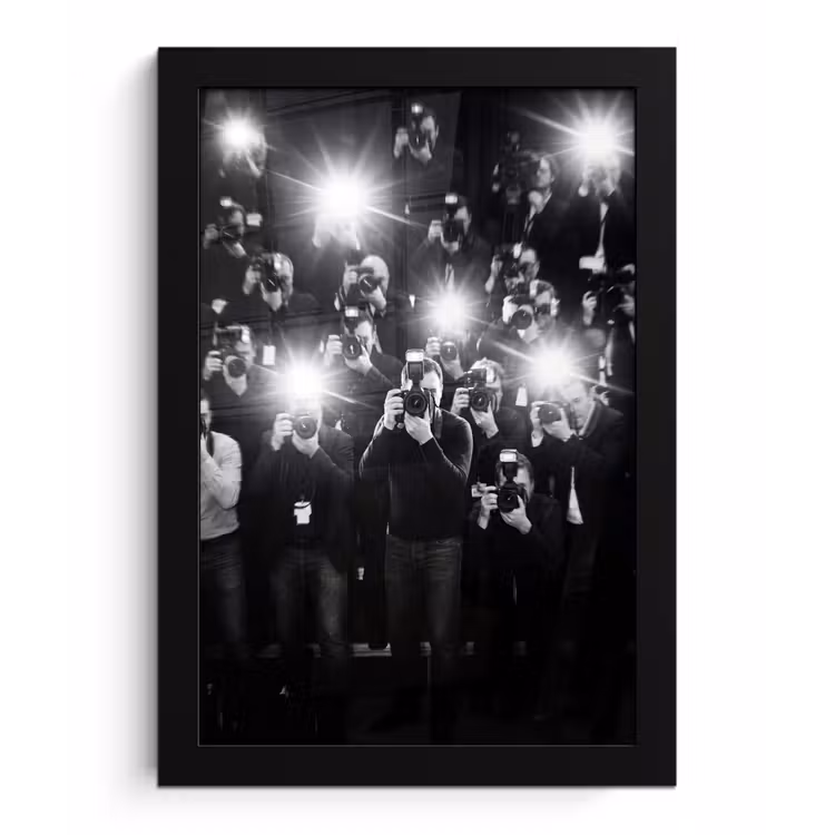 Poster met lijst - Mensen - Camera - Flitslicht - Zwart-wit - Media — 1