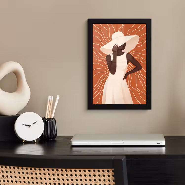 Poster met lijst - Vrouw - Hoed - Portret - Modern - Beige — 3
